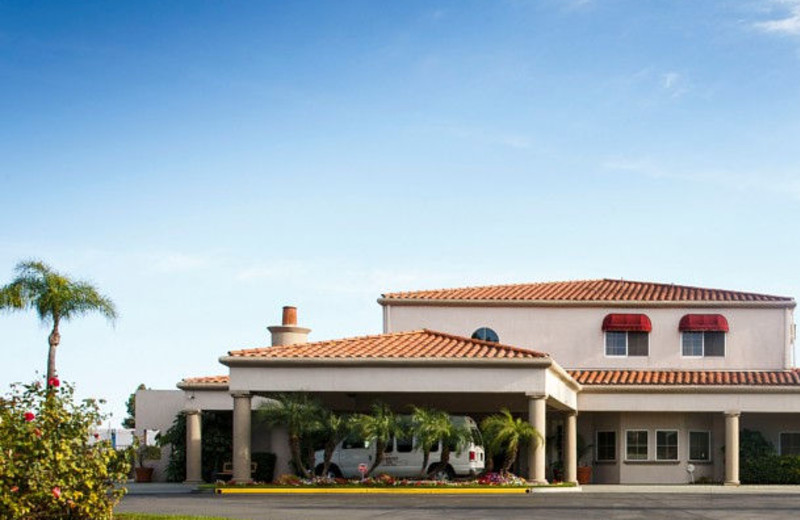Exterior view of Residence Inn La Mirada Buena Park.