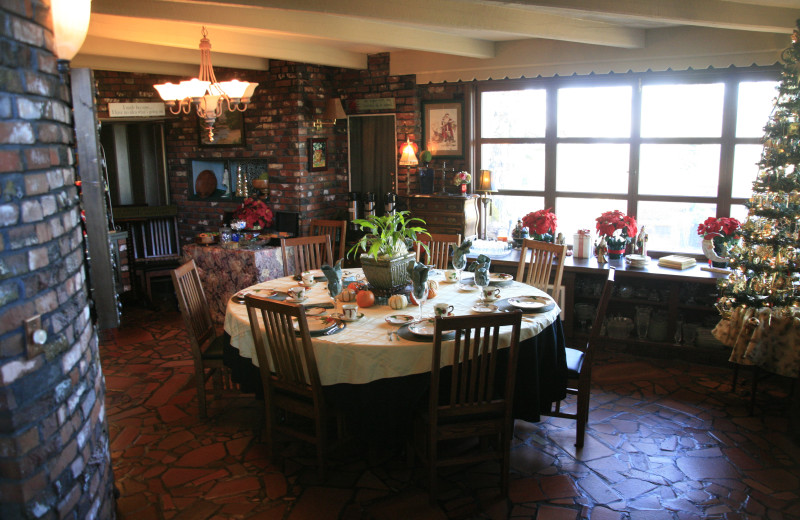 Breakfast room at Brickhaven Bed & Breakfast.