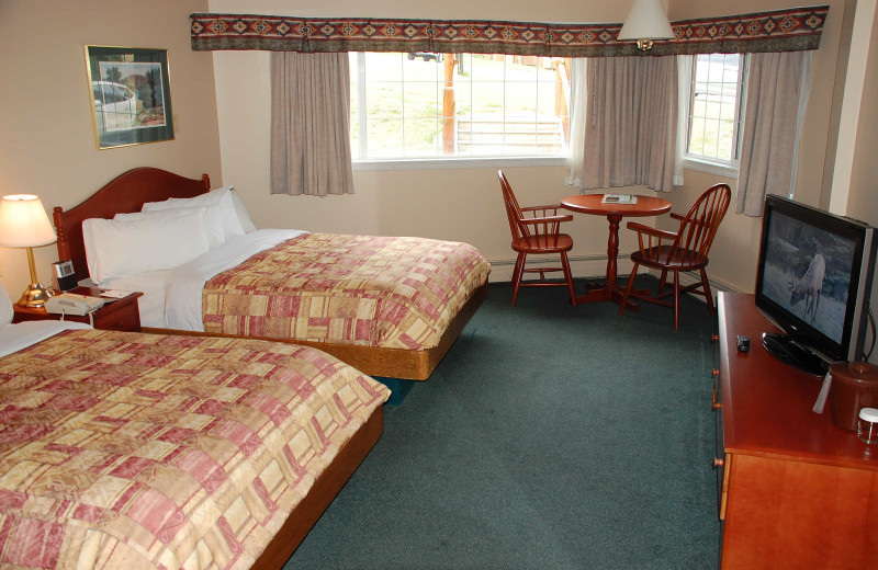 Guest room at Inns of Banff.