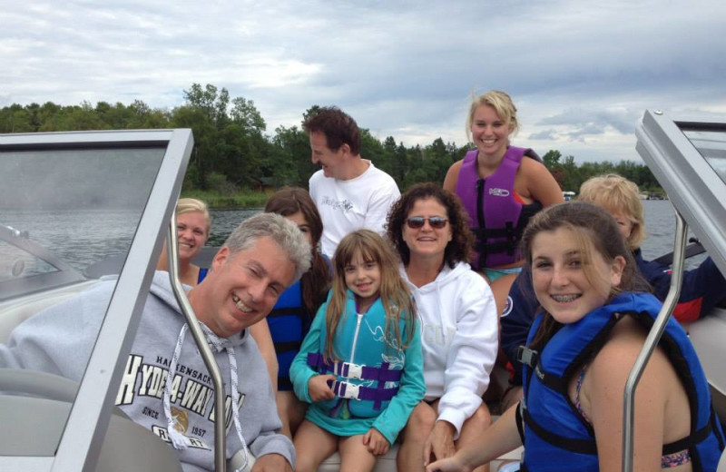 Family boating at Hyde-A-Way Bay Resort.