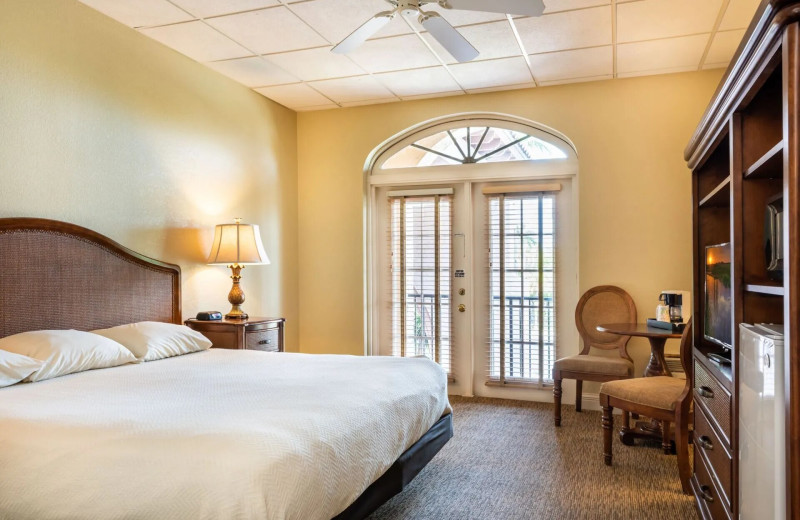 Guest room at Port of the Islands Hotel