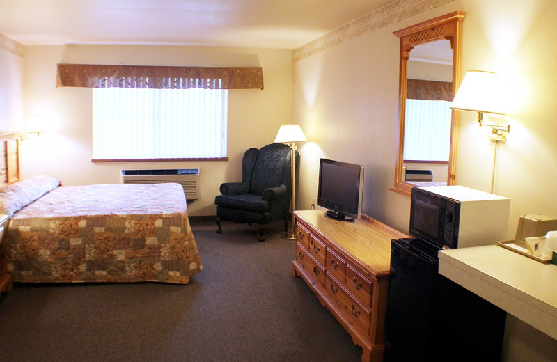 Guest room at Rowleys Bay Resort.