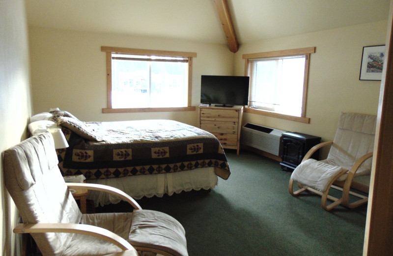 Guest room at Creekside Country Inn.