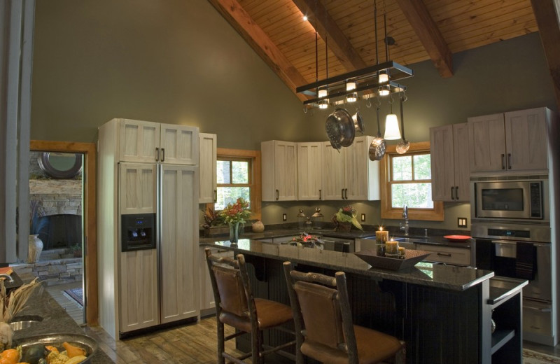 Pond rental kitchen at Timber Frame Rentals.