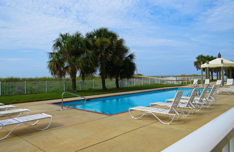 Rental pool at Beachfront Rentals.