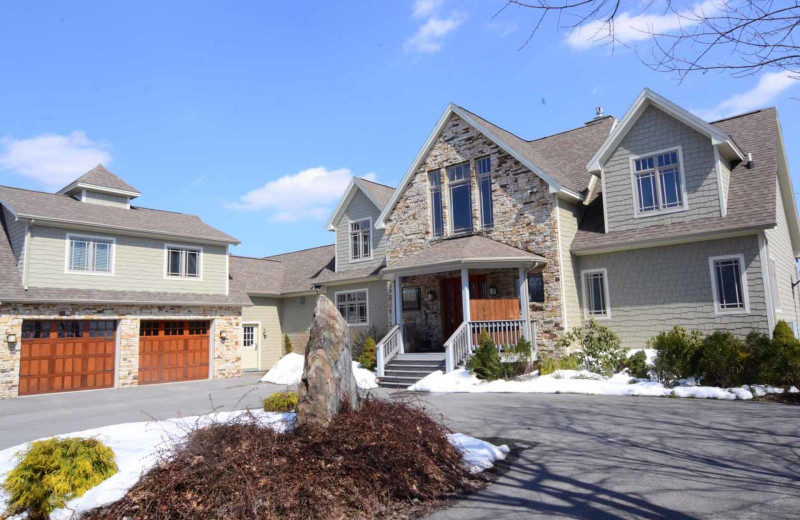 Rental exterior at Railey Mountain Lake Vacations.