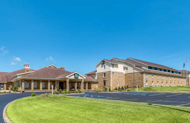 Exterior view of Comfort Inn.