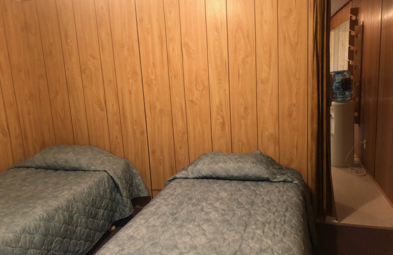 Cabin bathroom at Dogtooth Lake Resort.