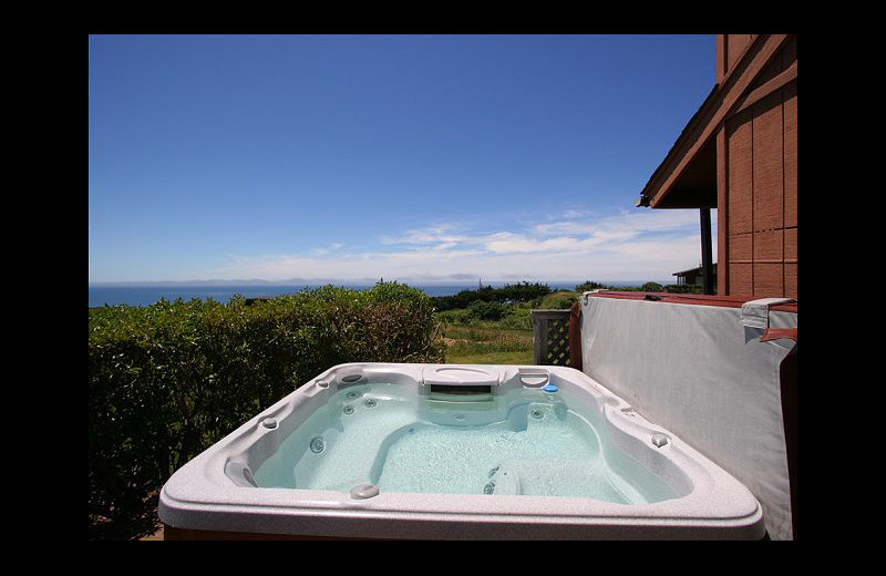 Rental hot tub at Irish Beach Rental Agency.