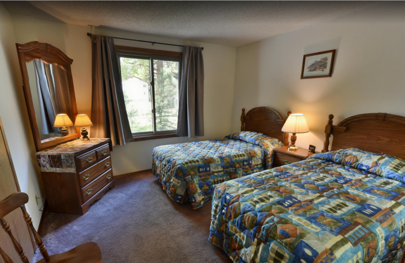 Cabin bedroom at Workshire Lodge.