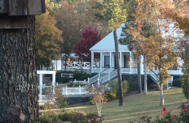 Exterior view of Wildwood Resort.