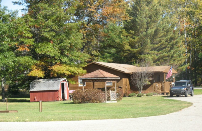 Cabins at Fairway Inn