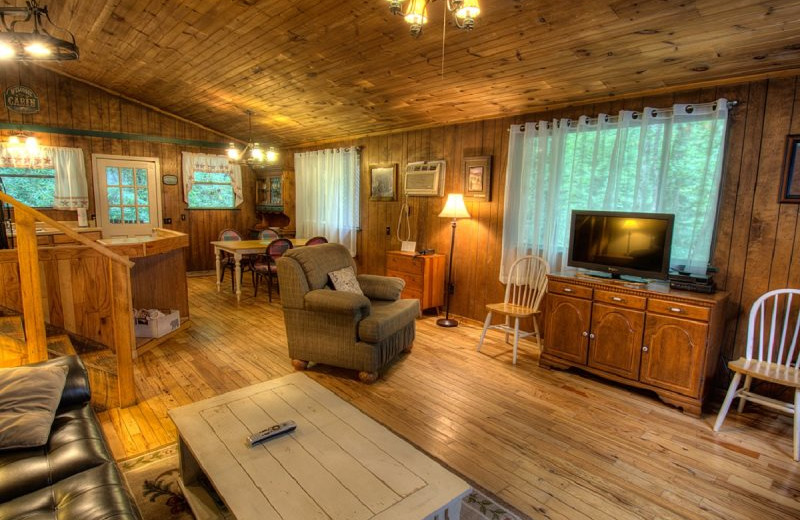 Rental living room at Hidden Creek Cabins.