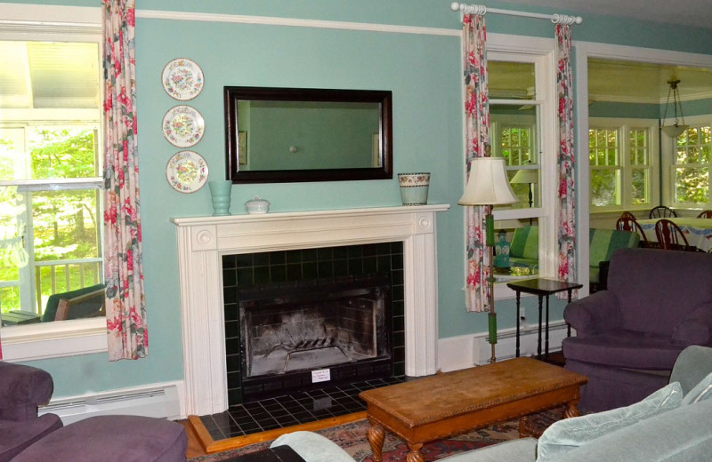 Cottage living room at Watervale Inn.