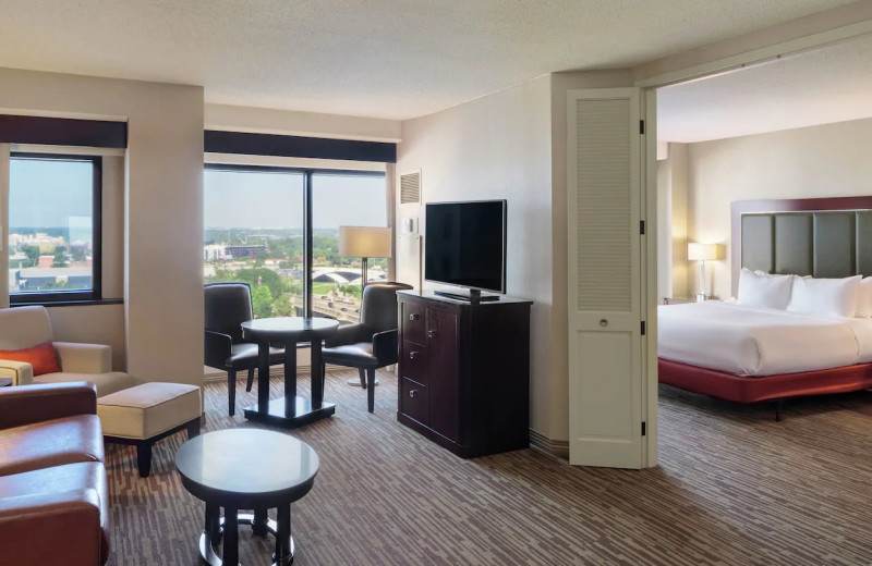 Guest room at Doubletree Guest Suites Columbus.