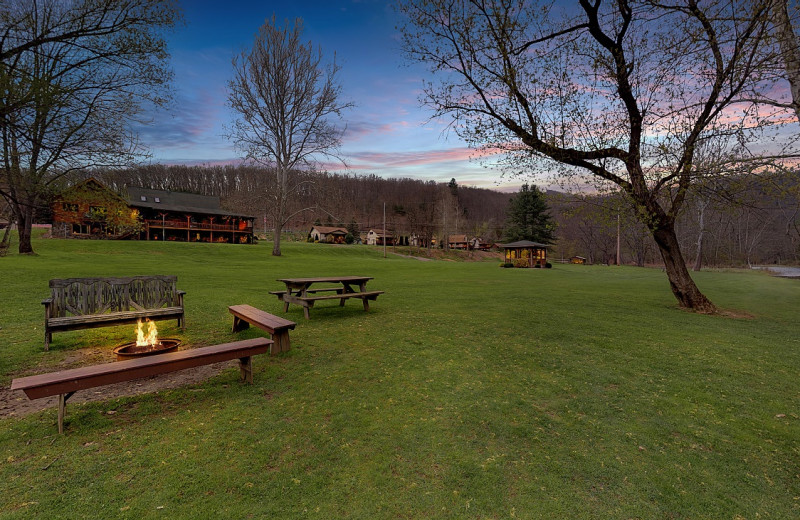 Exterior view of Rough Cut Lodge.