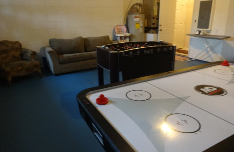 Rental game room at Orlando Sunshine Villas.