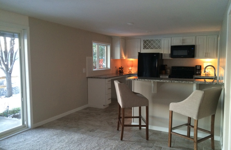 Guest kitchen at Clifftop On Seneca.