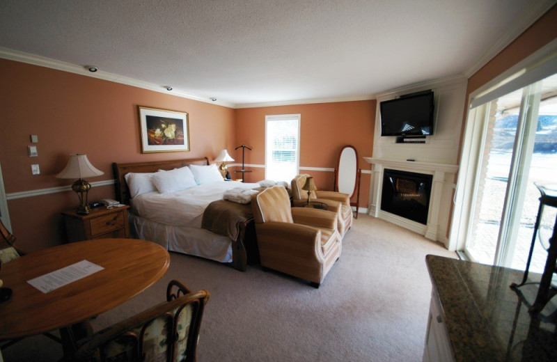 Guest Bedroom at South Thompson Inn & Conference Centre - The Manor House