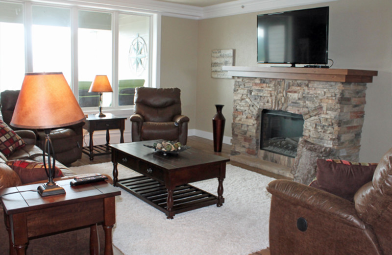 Rental living room at Treehouse on the Lake.