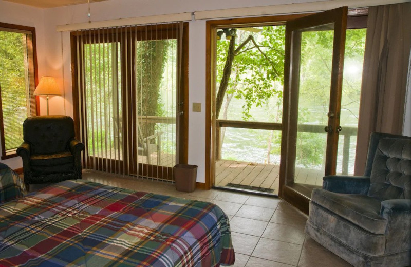 Cabin bedroom at Newlands Lodge.