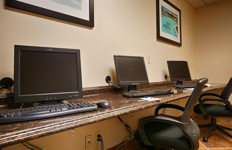 Computers at Best Western Executive Inn Seattle Downtown.