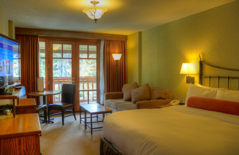 Guest room at Banff Caribou Lodge & Spa.