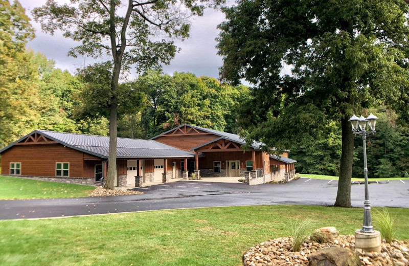 Exterior view of Sojourner's Lodge & Log Cabin Suites.