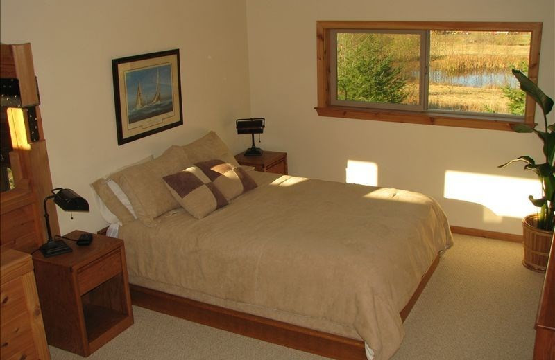 Cabin bedroom at Olympic View Cabins.