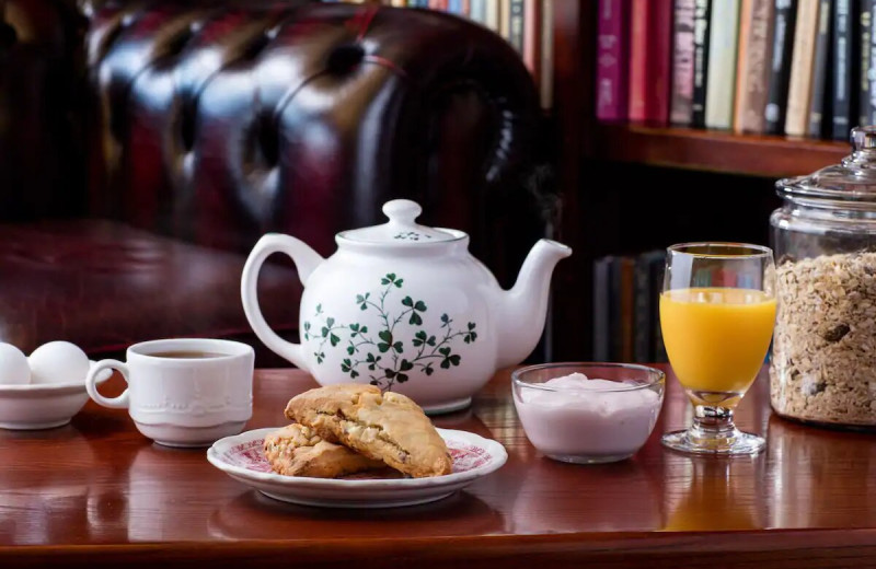 Breakfast at The Irish Cottage Inn & Suites.