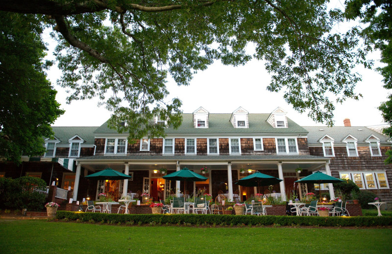 Exterior view of Ram's Head Inn.