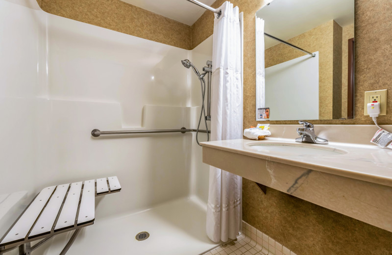 Accessible bathroom at The INN at Gig Harbor.
