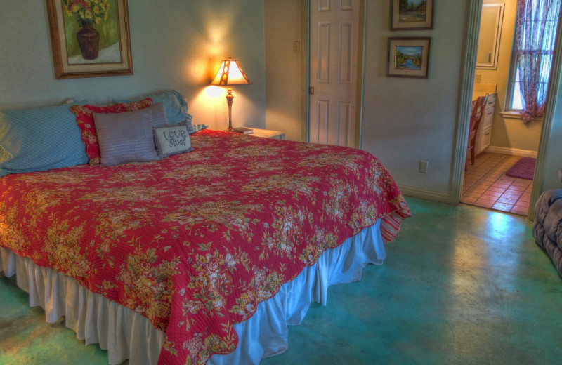 Cabin bedroom at Foxfire Cabins.