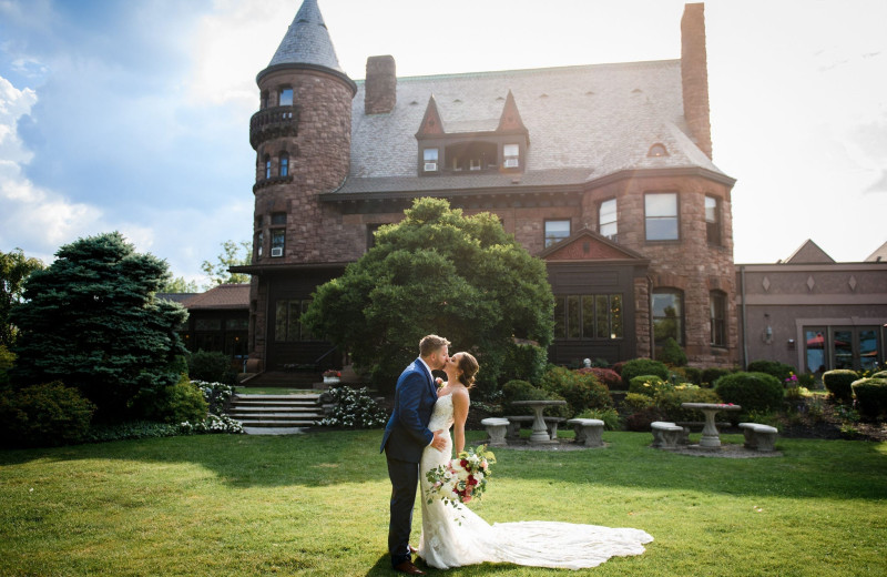 Weddings at Belhurst.