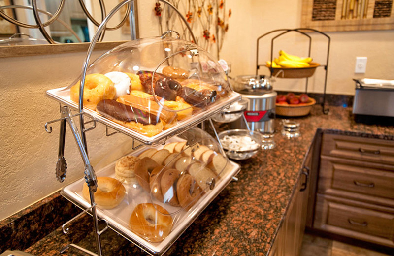 Breakfast at St. George Inn