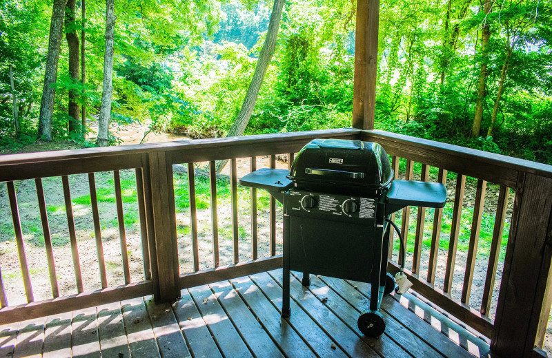 Cabin deck at Hocking Hills Cozy Cabins.