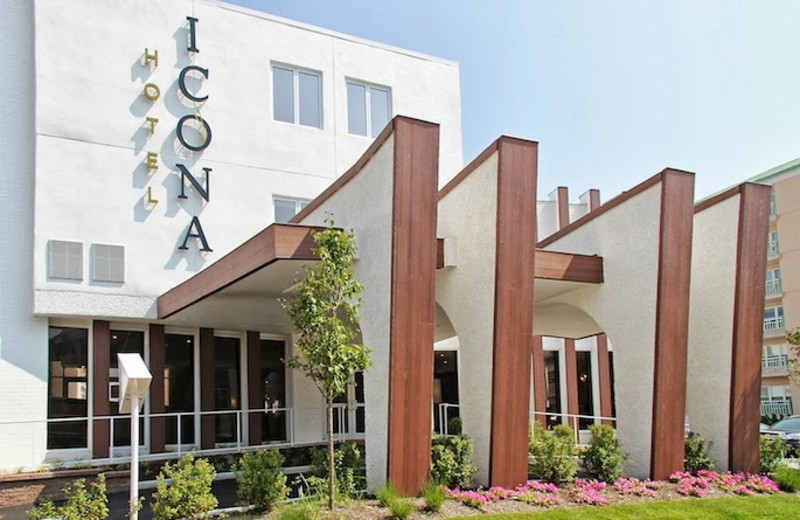 Exterior view of Hotel Icona.