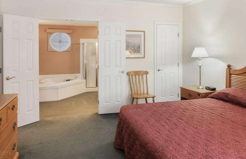 Guest bedroom at Hawk's Eye Golf Resort.