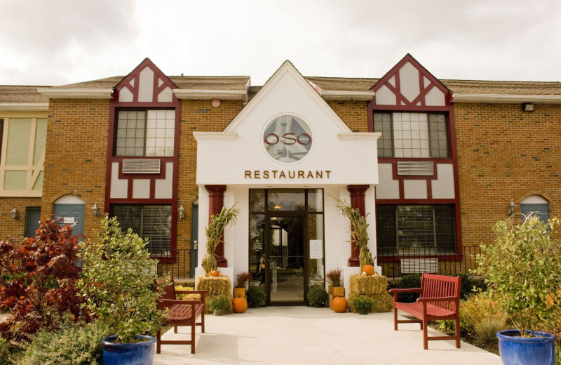 Cafe Oso exterior at Southampton Inn.