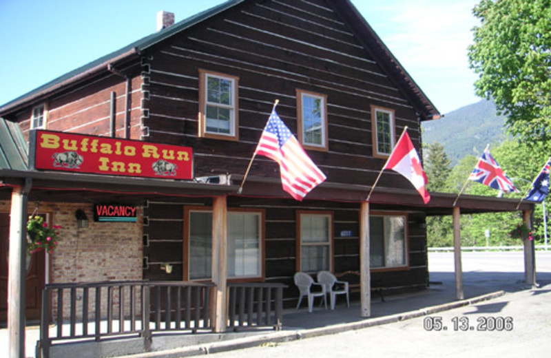 Exterior View of Buffalo Run Inn