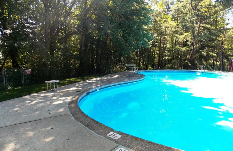 Outdoor pool at Jim Thorpe Camping Resort.