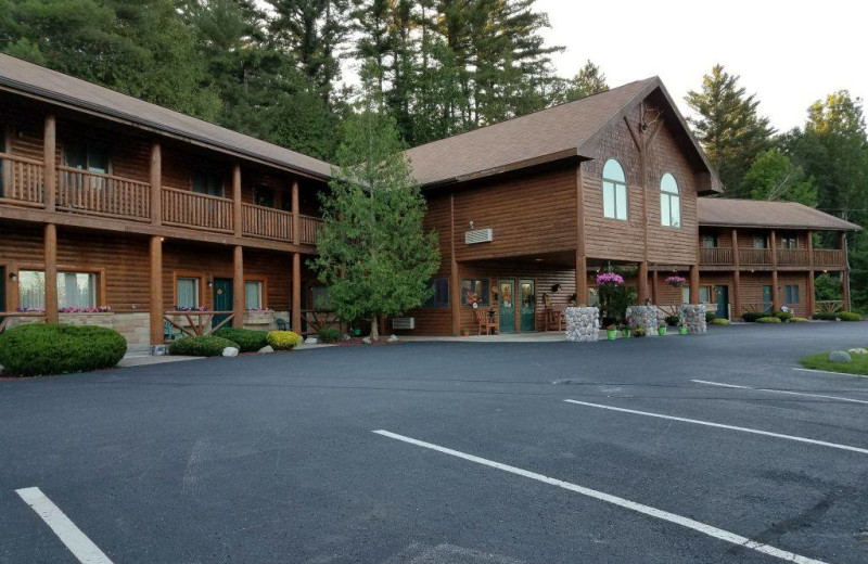 Exterior view of Northwoods Lodge.