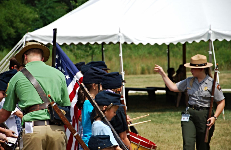 Civil war demonstration at Battlefield Bed & Breakfast.