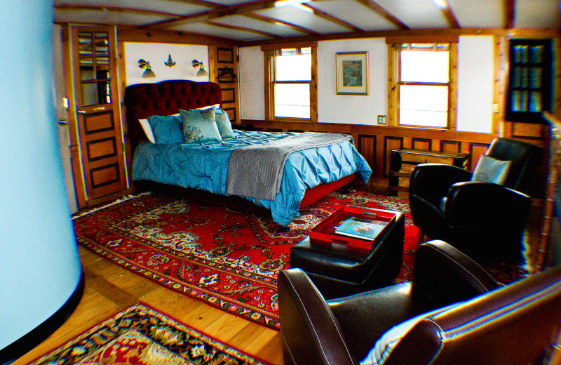 Guest room at Covington Inn Bed & Breakfast.