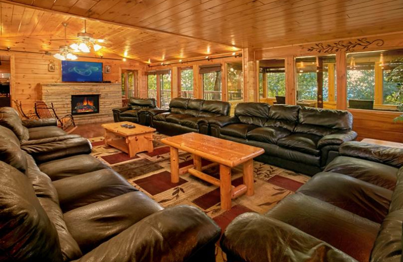 Group cabin living room at Timber Tops Luxury Cabin Rentals.