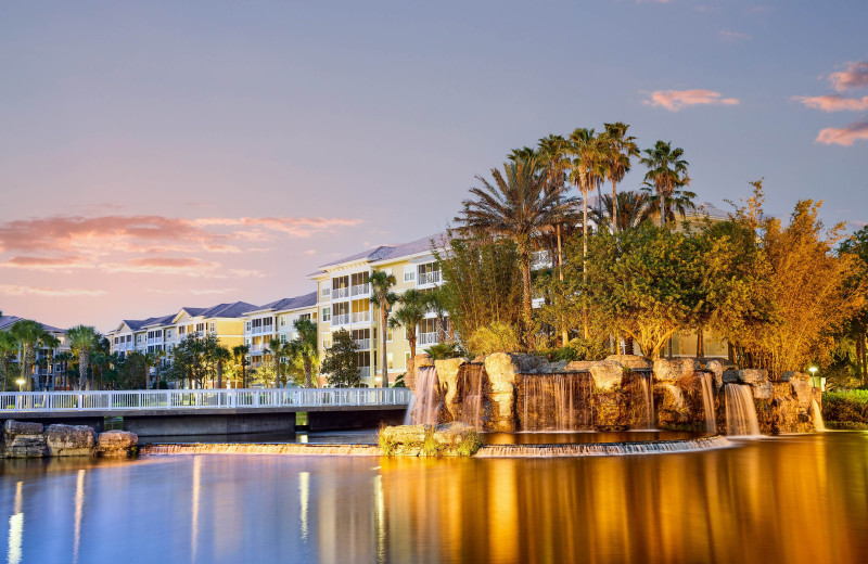 Exterior view of Sheraton Vistana Villages Resort Villas, I-Drive/Orlando.