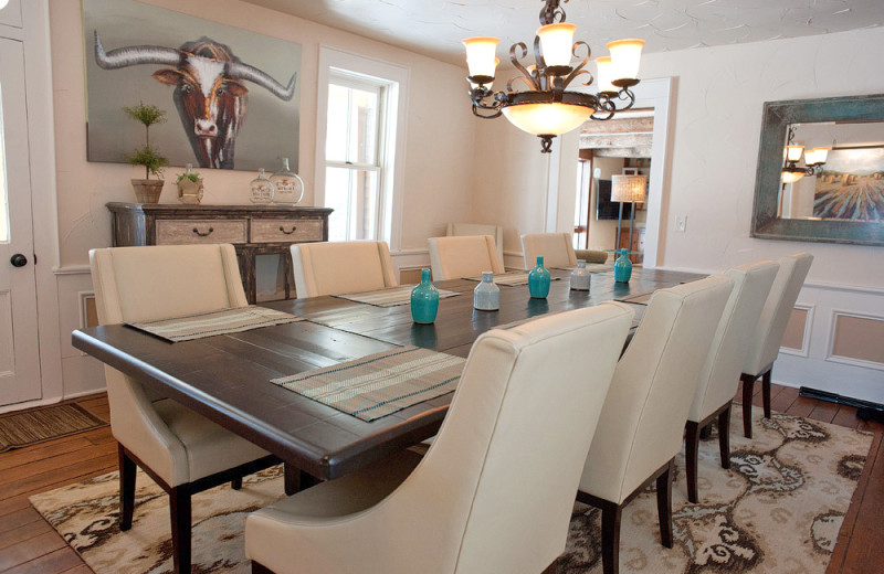 Guest dining room at Gervasi Vineyard.