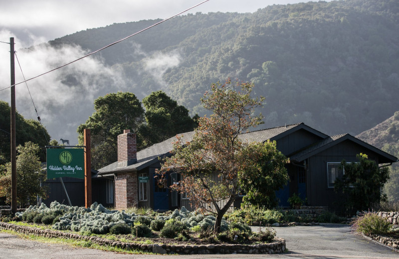 Exterior view of Hidden Valley Inn.