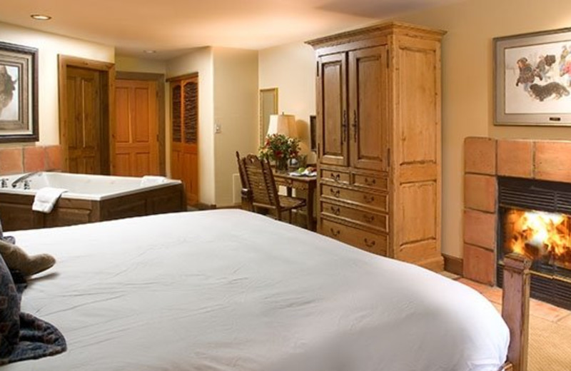 King suite at Rusty Parrot Lodge.