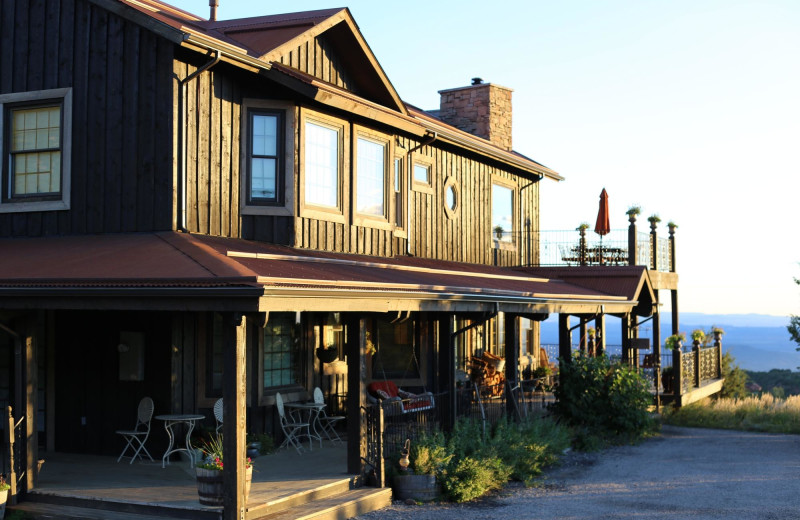 Exterior view of Whispering Oaks Ranch.